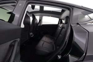 Tesla Model Y bild 12