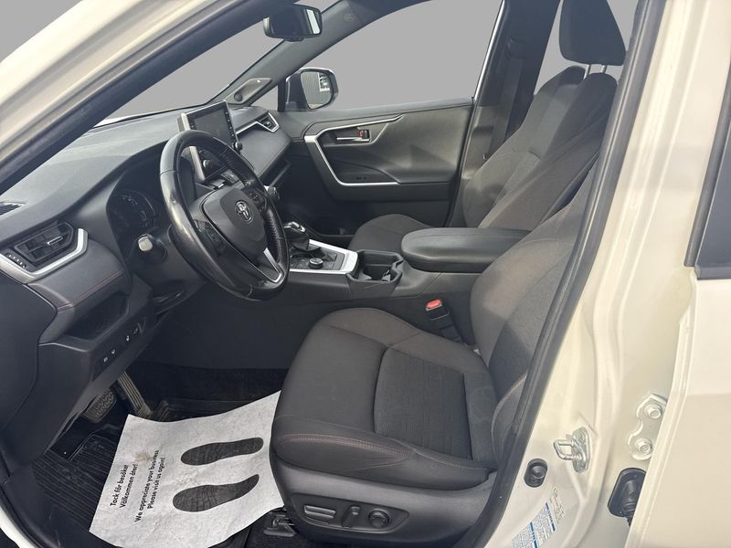Toyota RAV4 bild 8