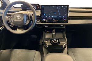 Toyota C-HR+ bild 9