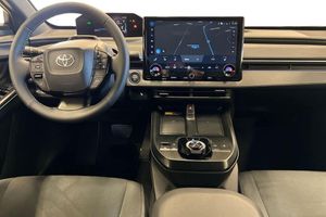 Toyota C-HR+ bild 9