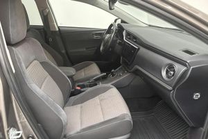 Toyota Auris bild 7