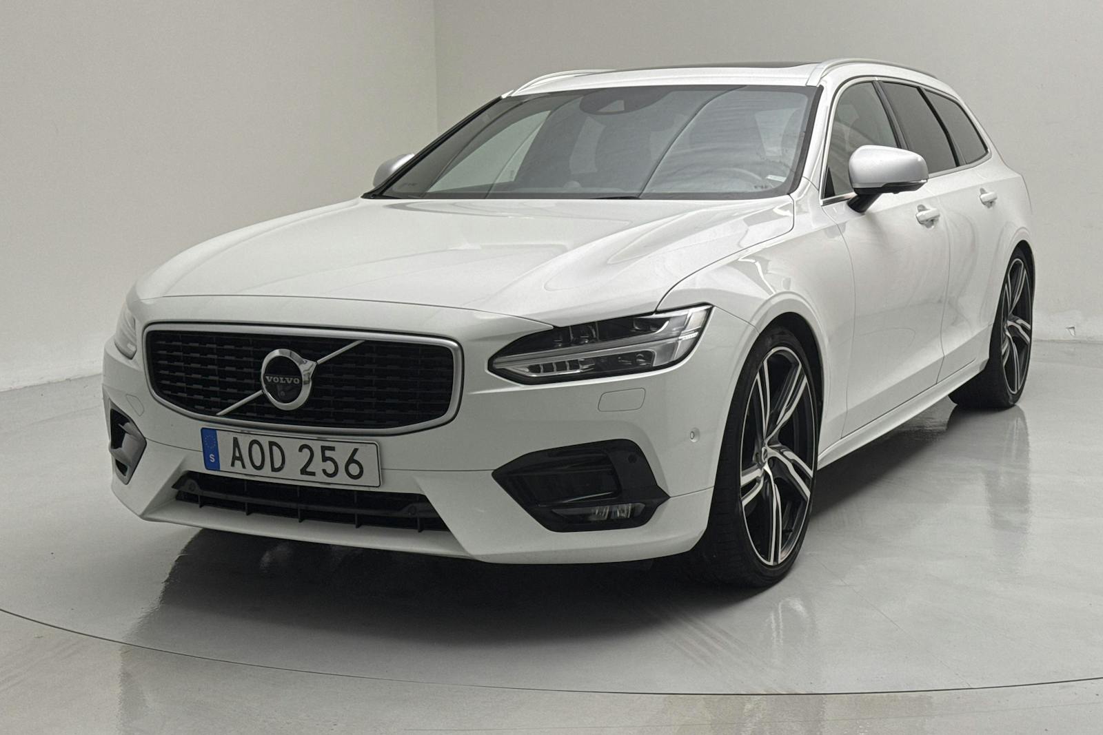 Volvo V90