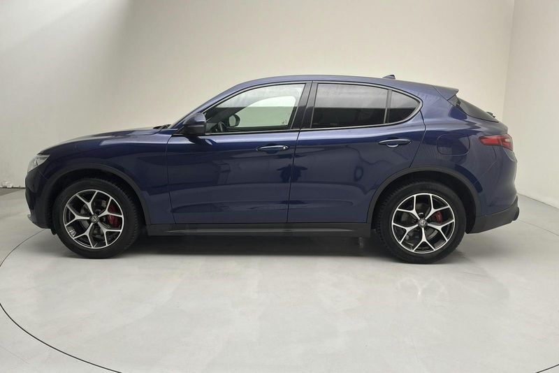 Alfa Romeo Stelvio bild 2