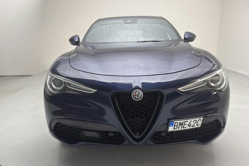 Alfa Romeo Stelvio bild 4