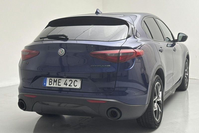 Alfa Romeo Stelvio bild 3