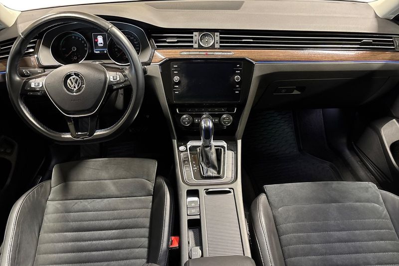 Volkswagen Passat bild 11