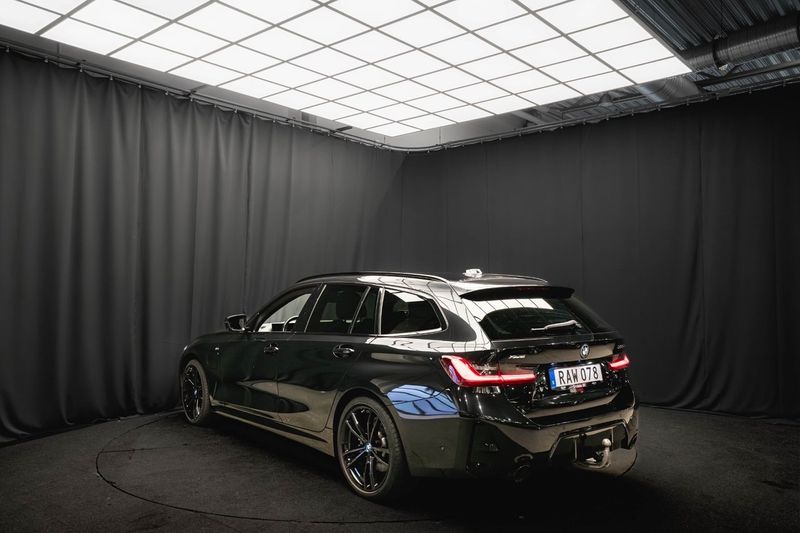 BMW 330 bild 8