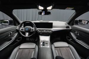 BMW 330 bild 12