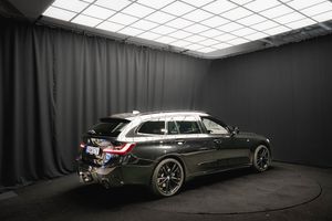 BMW 330 bild 6