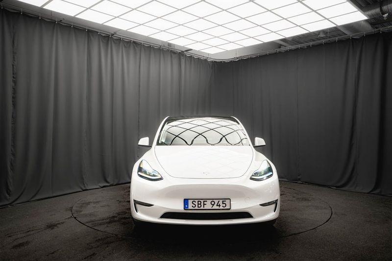 Tesla Model Y bild 3