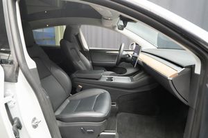 Tesla Model Y bild 17