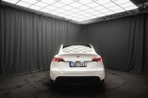Tesla Model Y bild 7