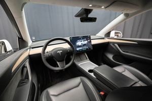 Tesla Model Y bild 11