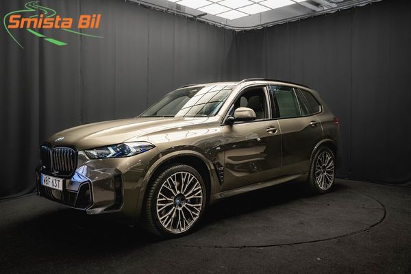 BMW X5 xDrive50e M SPORT PRO PANO SKY 22' DRAG H/K HUD MOMS - 2024