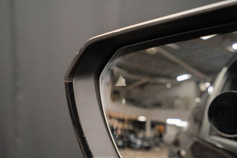 BMW iX bild 25