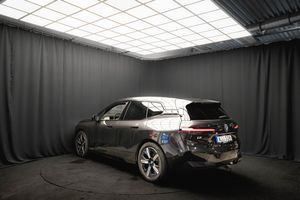 BMW iX bild 9