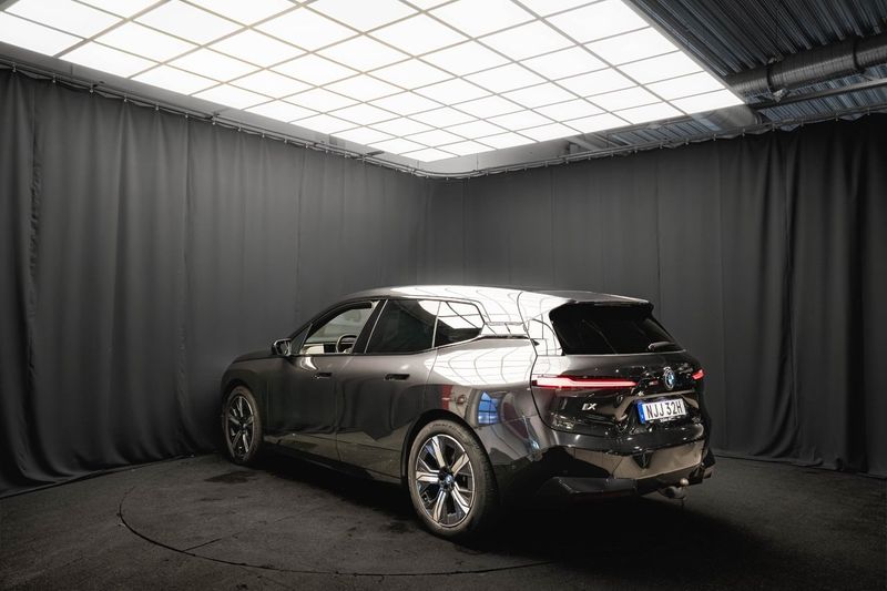 BMW iX bild 9
