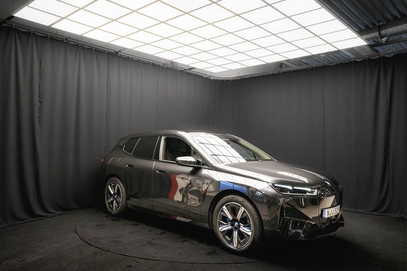 BMW iX bild 5