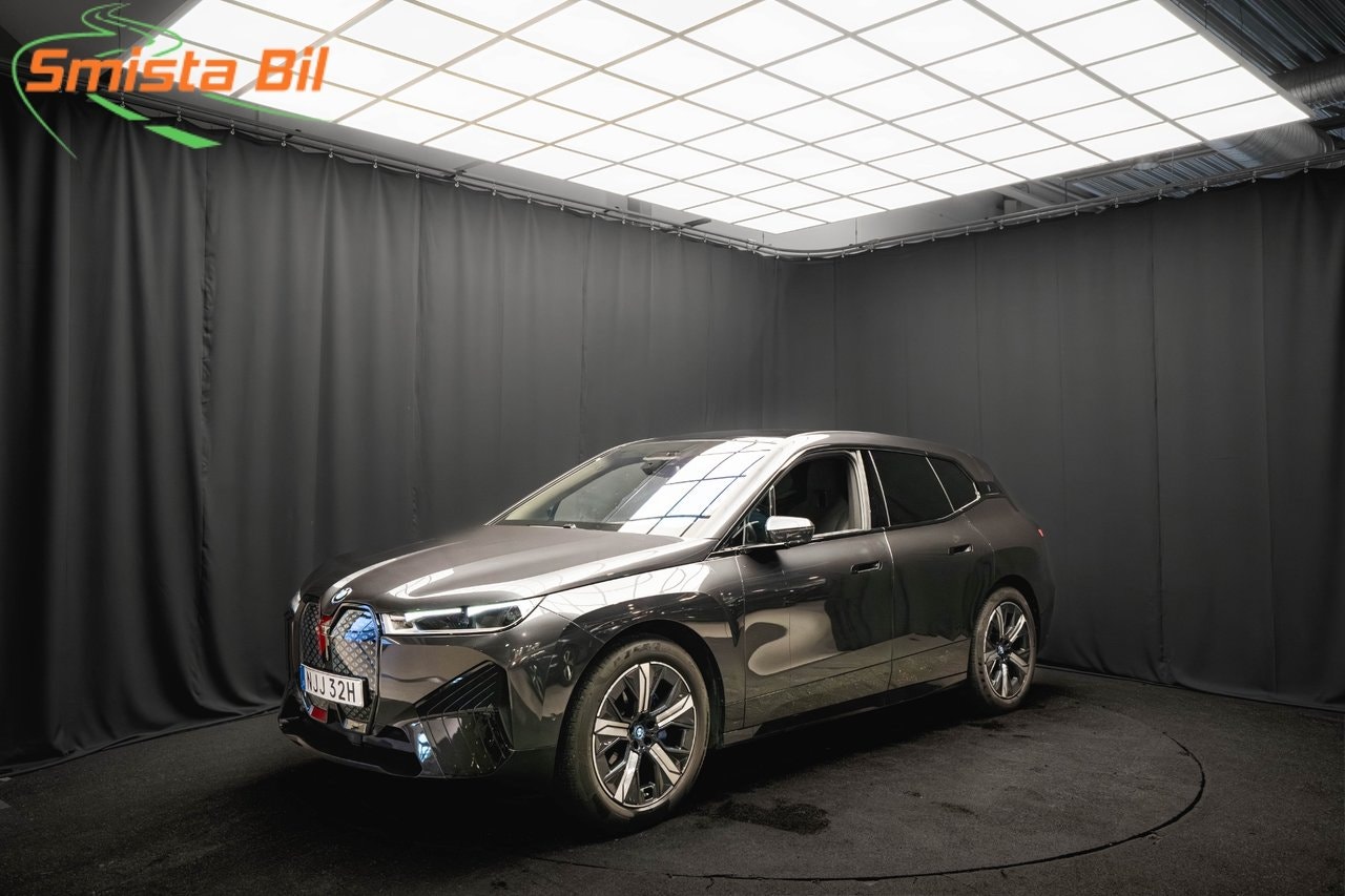 BMW iX