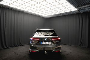 BMW iX bild 8
