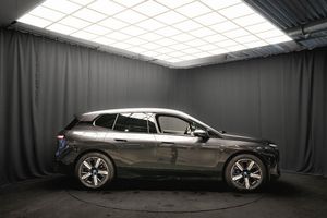 BMW iX bild 6