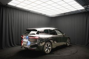 BMW iX bild 7