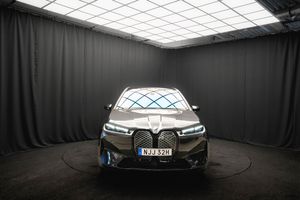 BMW iX bild 4