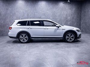 Volkswagen Passat bild 8