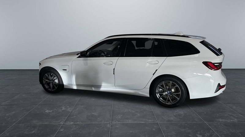 BMW 330 bild 4