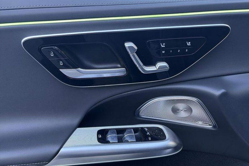 Mercedes E300 bild 24