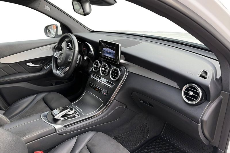 Mercedes GLC220 bild 9