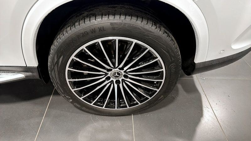 Mercedes GLC300 bild 5