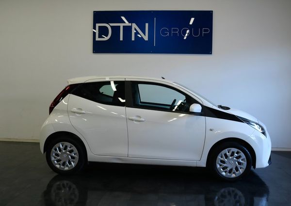 Toyota Aygo 5-dörrar 1.0 VVT-i X-PLAY /KAMKEDJA/VÄLSKÖTT/KAMERA - 2018