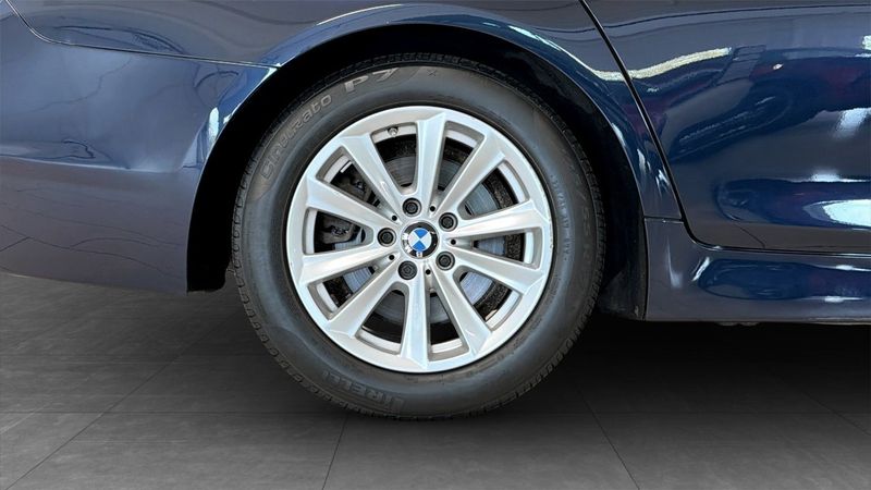 BMW 520 bild 9