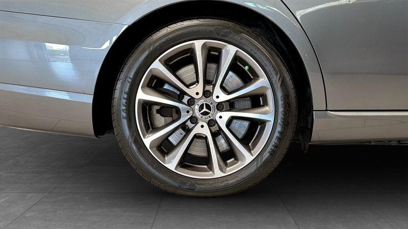Mercedes E400 bild 9
