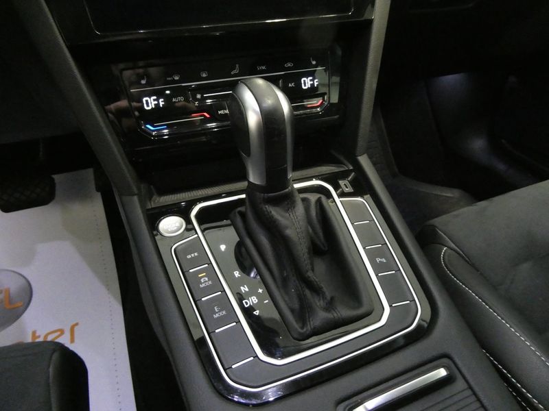 Volkswagen Passat bild 13