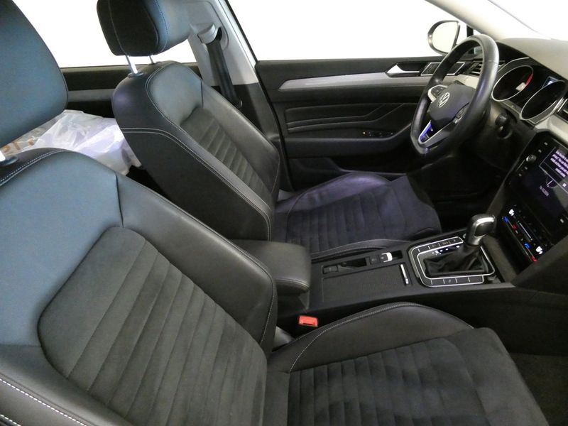 Volkswagen Passat bild 12