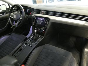 Volkswagen Passat bild 11