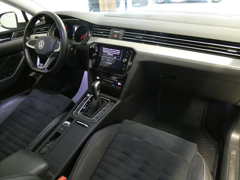 Volkswagen Passat bild 11