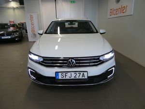 Volkswagen Passat bild 8