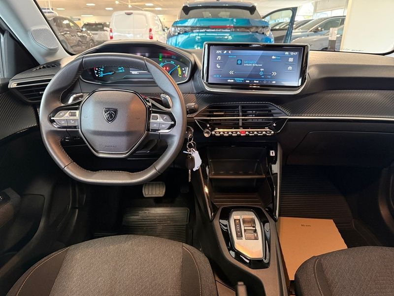 Peugeot 208 bild 8