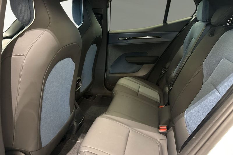 Volvo EX30 bild 8