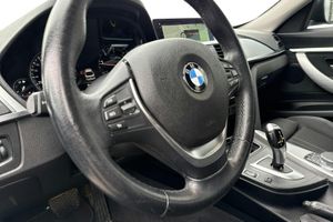 BMW 320 bild 13