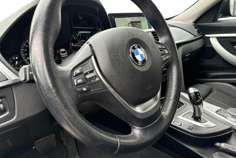 BMW 320 bild 13