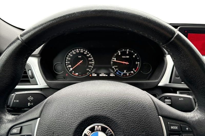 BMW 320 bild 10