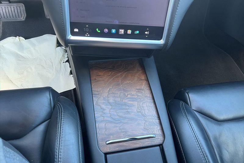 Tesla Model S bild 20
