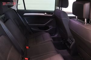 Volkswagen Passat bild 15