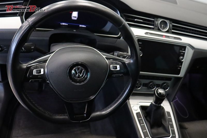 Volkswagen Passat bild 10