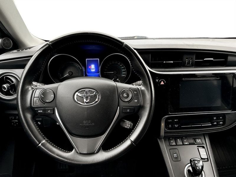 Toyota Auris bild 7