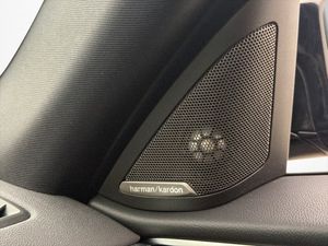 BMW i4 bild 18